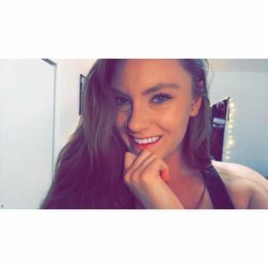 Meet your Posher, Caitlin